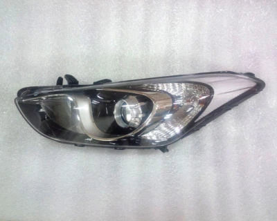 Front Head Lamp Light Assy For 2012-2016 Hyundai Elantra GT New i30 - Image 1 of 4