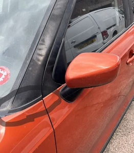 SUZUKI IGNIS 2017 AUSSEN UNTER SÄULE VERKLEIDUNG GUMMI SCHWELLER LINKS & RECHTS /2016-23 - Bild 1 von 9