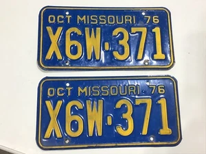 Par de placas de Missouri 1976 vintage X6W371 de octubre - Imagen 1 de 2