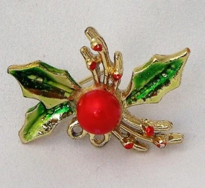 Vintage Holly Berries Christmas Pin Small Gold Enameled Red and Green Brooch - Picture 1 of 4