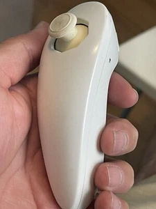 Official OEM White Nintendo nunchuck for Nintendo Wii - Picture 1 of 4