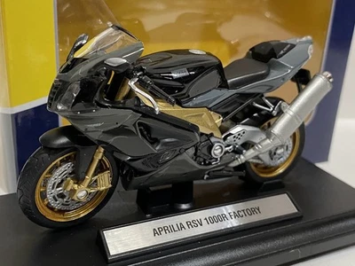 1:18 Aprilia RSV 1000R Factory Welly Legendary bikes Diecast Bike Motorcycle - Image 1 of 4