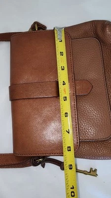 Fossil Rugged Vintage  Keyholder Leather Brown Small Crossbody  V Clean - Image 1 of 4