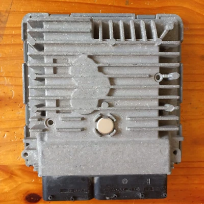 CALCULATEUR VW POLO V 1.6 TDI -DÉCODÉ -SIMOS PCR2.1  5WP42904 AA / 03L906023 MA - Immagine 1 di 2