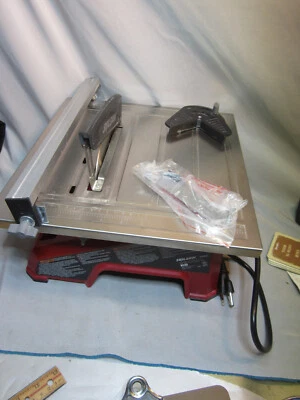 Sierra para azulejos húmedos SKIL 3540-02 - 7 pulgadas Foto 1 de 4