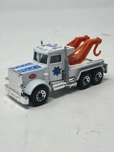 1981 Vintage Matchbox MB61 Peterbilt Wreck Truck Police M9 Orange Hooks Mint - Picture 1 of 11