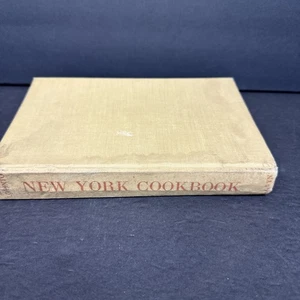 NEW YORK COOKBOOK by Maria Lo Pinto First Edition 1952 hardcover - Imagen 1 de 15