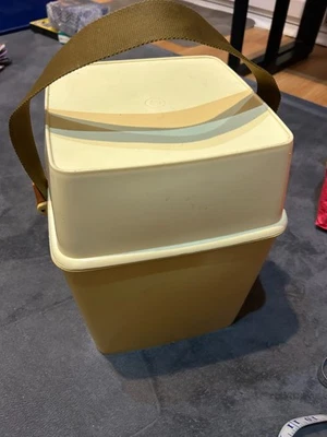 Середина века ретро Husqvarna LucyWare 4 человека пикник комплект (бесплатно P + P) - Изображение 1 из 4