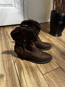 Rampage brand women's brown boots with a western style size 9 1/2 - Picture 1 of 13