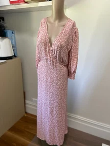 18 Forever New Curve Maxi Dress *BUY FIVE + ITEMS = FREE POST - Picture 1 of 4