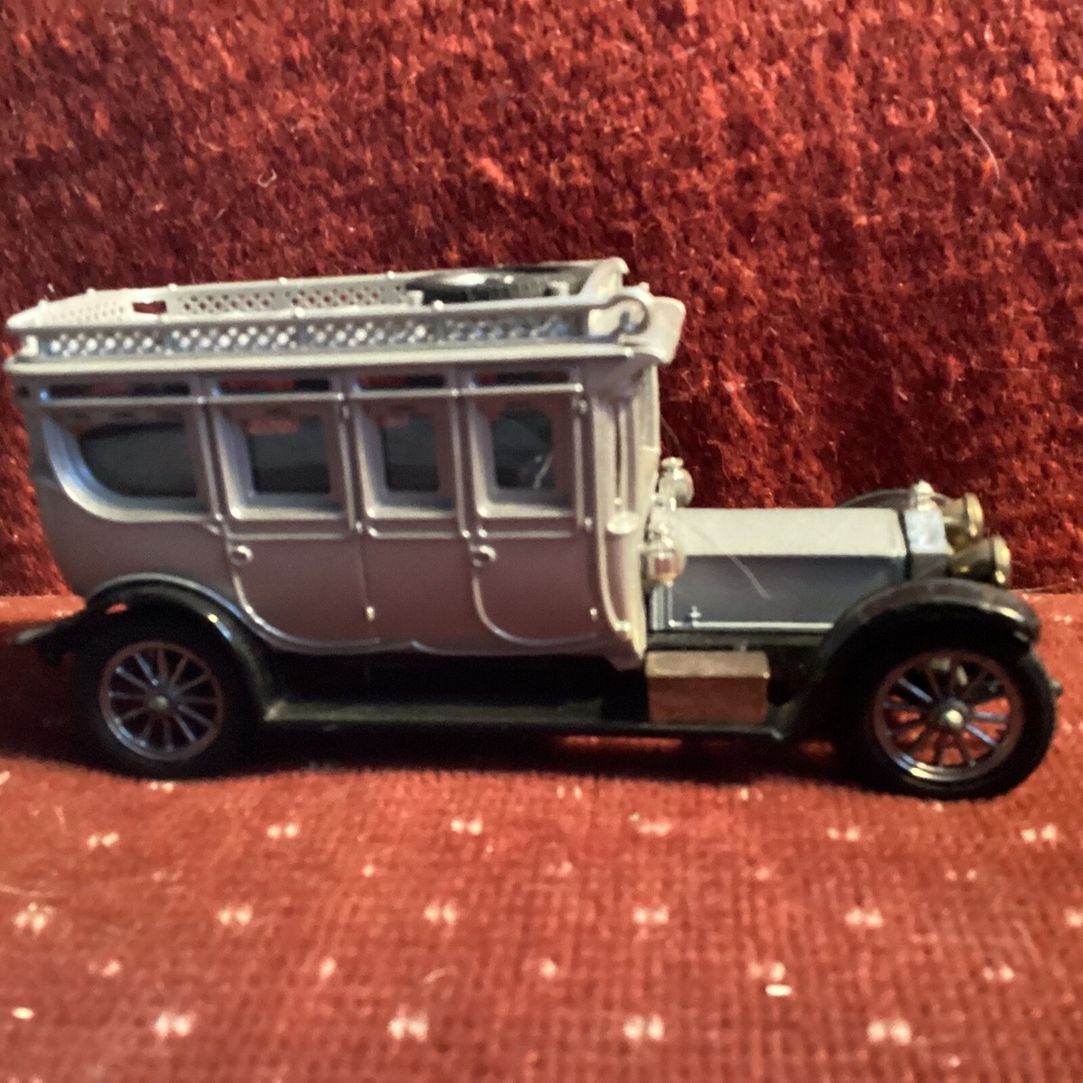 Corgi Rolls-Royce 1:43 Diecast Cars, Trucks & Vans for sale
