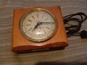 Vintage Seth Thomas Electric Wood Shelf Mantle Beverly  Alarm Clock For Repair - Picture 1 of 7