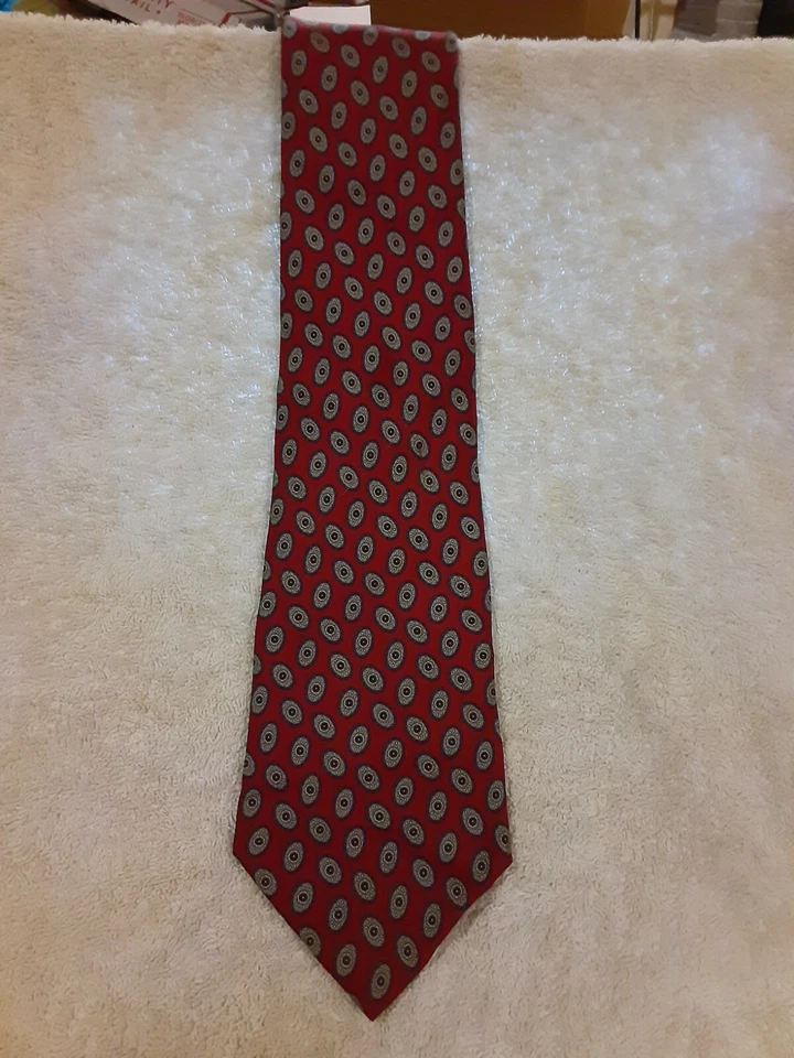 Windsor Mens Geometric Pattern Neck Tie 100%  Silk Red      T22 - Image 1 of 1
