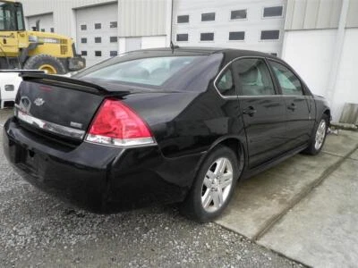 Porta traseira direita Chevrolet Impala 2008-2013 preta 8539 - Imagem 1 de 4