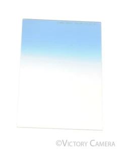 Lee 100mm x 150mm Sky Blue 3 Grad Soft Polycarbonate Filter -Read- [Good] - Picture 1 of 1