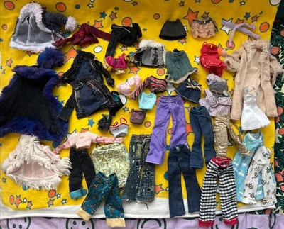 Lote Bratz Moda Muñeca Ropa Vestidos Trajes Chaquetas Foto 1 de 4