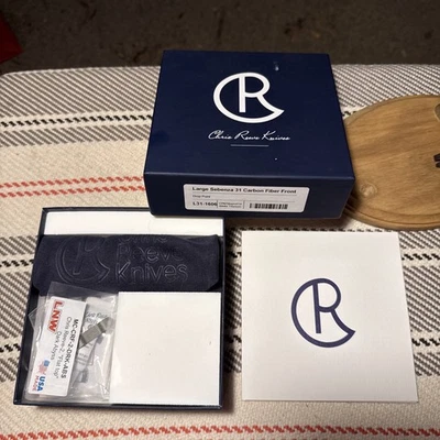 Cuchillos Chris Reeve Lg Sebenza 31 Fibra de Carbono Exclusivo Magnacut LNW Clip Nuevo en Caja Foto 1 de 4
