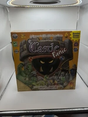CASTLE PANIC Family Board Game Fireside Games 100% Complete EXCELLENT CONDITION  - Image 1 of 4