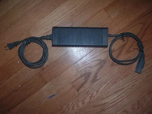 Original OEM Microsoft DPSN-168CB A Xbox 360 Fuente de alimentación Ladrillo X811687-004 - Imagen 1 de 2