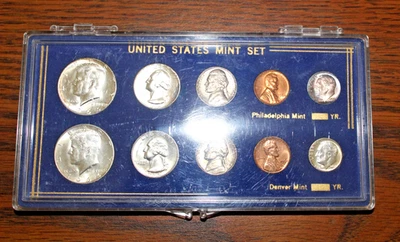 1964 US Mint Silver Set P&D in Plastic Holder. - Image 1 of 3