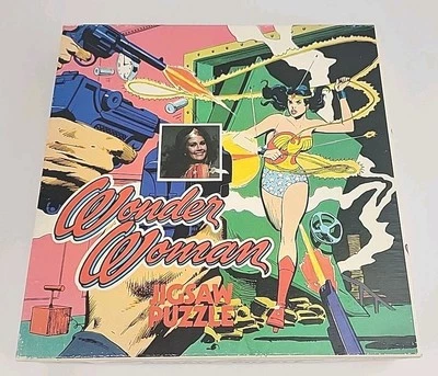 VTG 1977 WONDER WOMAN Jigsaw Puzzle Casse-tete Linda Carter DC Comics 121 Piece - Image 1 of 4