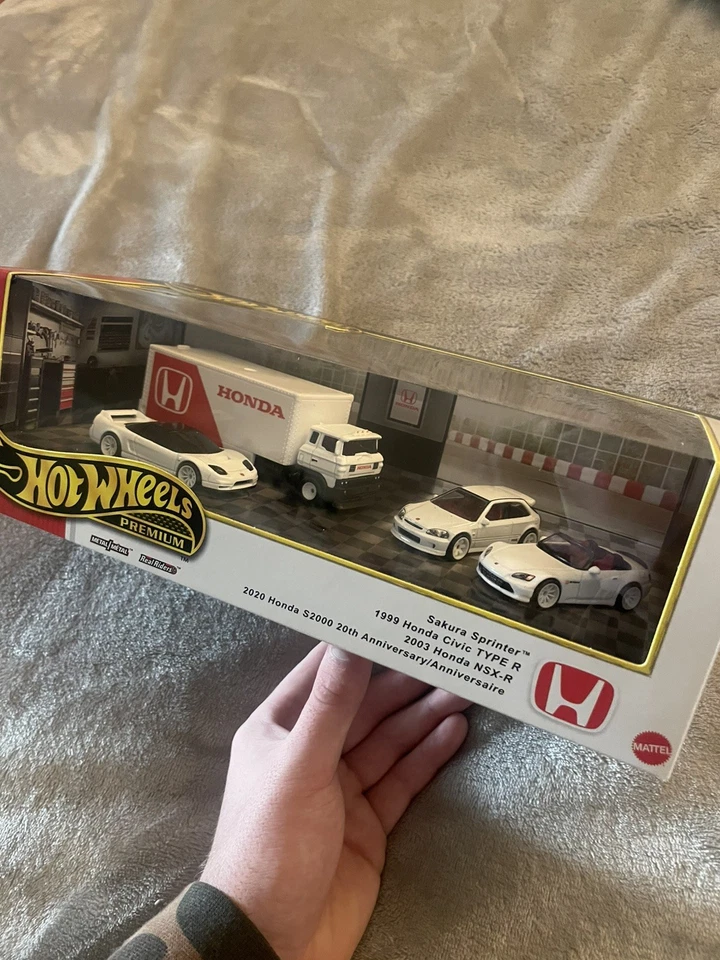 Hot Wheels 2025 Premium Collector Diorama Honda Set Civic Type-R, NSX-R, S2000 Foto 1 de 1