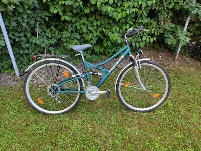 unbenutztes 28 Zoll Fischer Damen Trekking Fahrrad  Shimano  21 Gang (3x7) - Bild 1 von 4