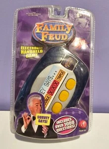 Family Feud Electronic Handheld Travel Game 1000 Questions 2007 Irwin Toy NEW - Picture 1 of 2