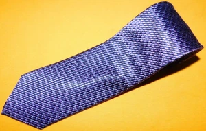 BRUNO PIATTELLI LILA/BLAU. GRÜNE PUNKTE MOTIV KRAWATTE - KRAWATTEN - DESIGNER KRAWATTEN. - Bild 1 von 3