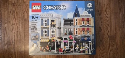 LEGO Creator Expert 10255 Assembly Square - New Sealed Modular Retired - Image 1 of 4