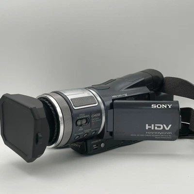 Sony Handycam HDR-HC1E MiniDV / HDV Camcorder - Digital HD Video Camera Recorder - Bild 1 von 4