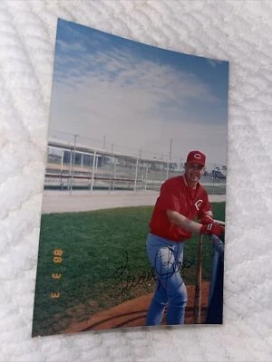 Foto autografiada firmada por Buddy Bell 4 x 6 entrenamiento de primavera de los Rojos de Cincinnati Foto 1 de 2