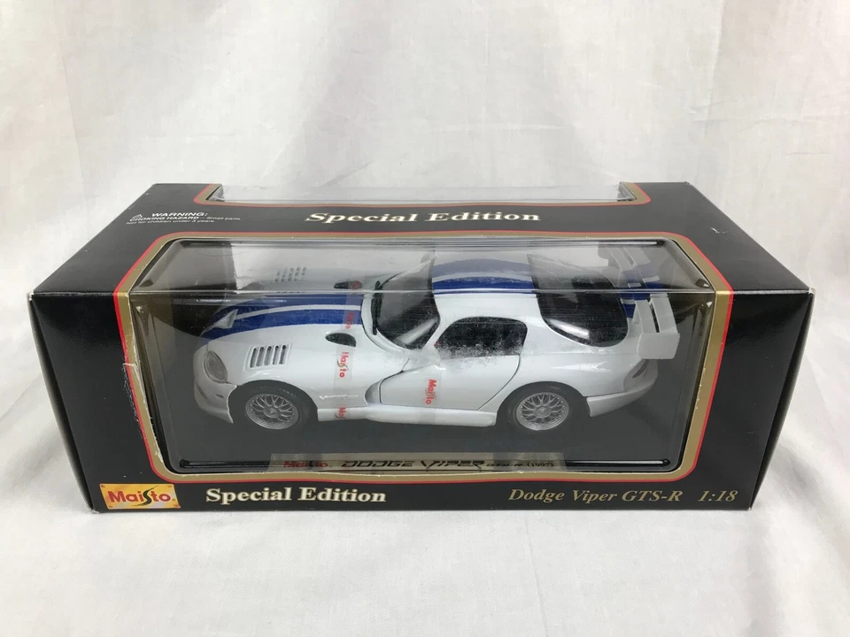 Maisto Dodge Viper GT2 Special Edition GTSR White With Blue Stripes