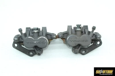 03-08 SUZUKI SV650 CONJUNTO DE PINÇAS DE FREIO DIANTEIRO ESQUERDO DIREITO PAR DE PINÇAS - Imagem 1 de 4