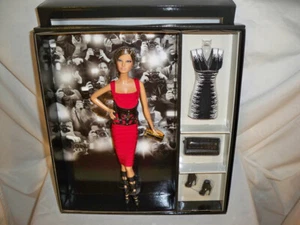 Barbie 2013 Designer Herve Leger Puppe von Max Azria NRFB - Bild 1 von 3
