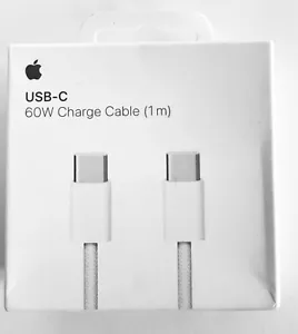 Apple USB-C to USB-C 60W Cable (1m) Woven White & Apple 30W adapter refurbished - Photo 1 sur 4