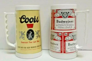 2 tazas vintage de piedra de cerveza Budweiser y Coors de plástico - Imagen 1 de 3