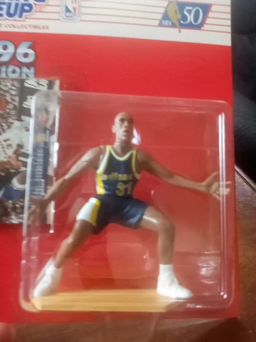 1996 Starting Lineup Reggie Miller in Unopened Package with Trading  Card Cover