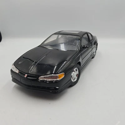 Sun Star 1/18 Scale Diecast 1981 - 2000 Chevrolet Monte Carlo SS - Black - Image 1 of 4