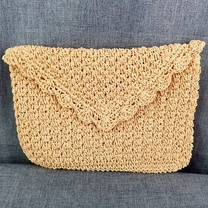 Boho Häkel Clutch Handtasche beige gewebt Umschlag gewellte Klappe Sommer Strandtasche - Bild 1 von 6