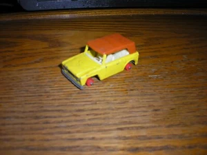 Vintage Matchbox Series No. 18 Superfast Field Car Yellow NO TIRES Free SHIP - Picture 1 of 4