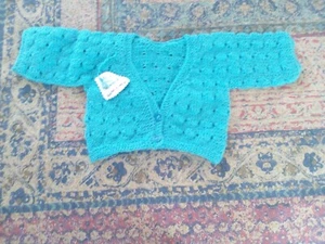 Chaqueta bebé punto. Hecho a mano. Realizado en perlé. Color turquesa. 0-3 meses - Imagen 1 de 1