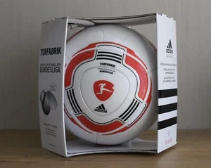 Adidas Torfabrik Bundesliga Matchball OMB 2010 / 2011 Jabulani - Bild 1 von 7