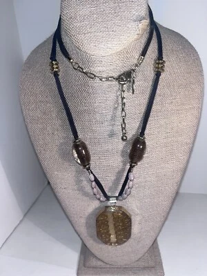 "Collar Chico's tono dorado con naranja con colgante Lucite 36""" Foto 1 de 4