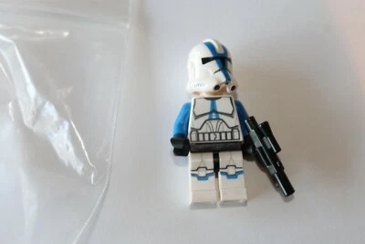 Lego Star Wars 501st Clone Trooper  75004 minifigure - Image 1 of 3