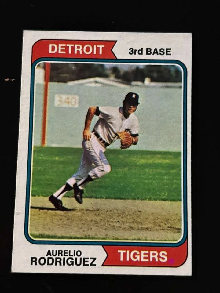 Topps Baseball 1974 Topps You pick cards to complete your collection - Image 1 of 1