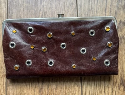 Cartera sin asas de cuero para mujer Hobo International joyas doble cierre marrón de colección Foto 1 de 4
