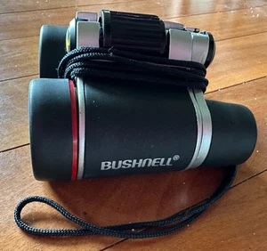 Bushnell Binoculars 4x30 Compact Powerview Insta Focus W Strap & Case - Picture 1 of 3