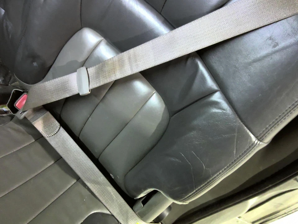 2003 GMC Envoy XL Driver LH Left Gray Rear Seat Belt Retractor Foto 1 de 1