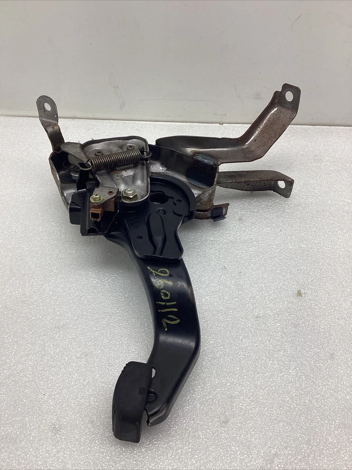 Toyota Tundra 2006 pedal de freno de estacionamiento de emergencia OEM Foto 1 de 4